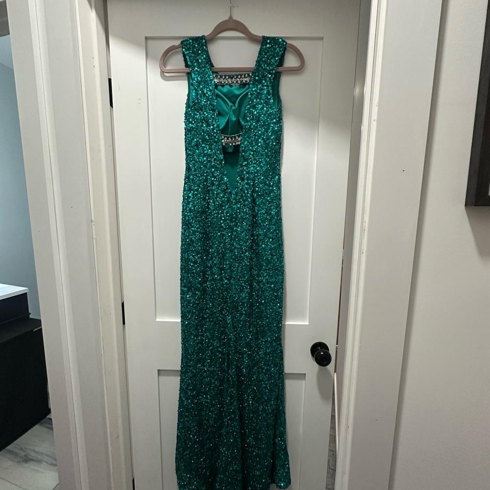 Scalia Emerald Green Sequin Gown sz 8 - Picture 3 of 14